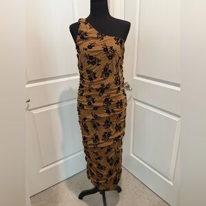 One shoulder Fashion Nova dress